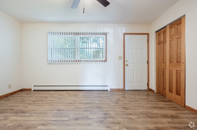 1BR, 1BA - 650SF - Bedroom - Flats at Middleton Shores