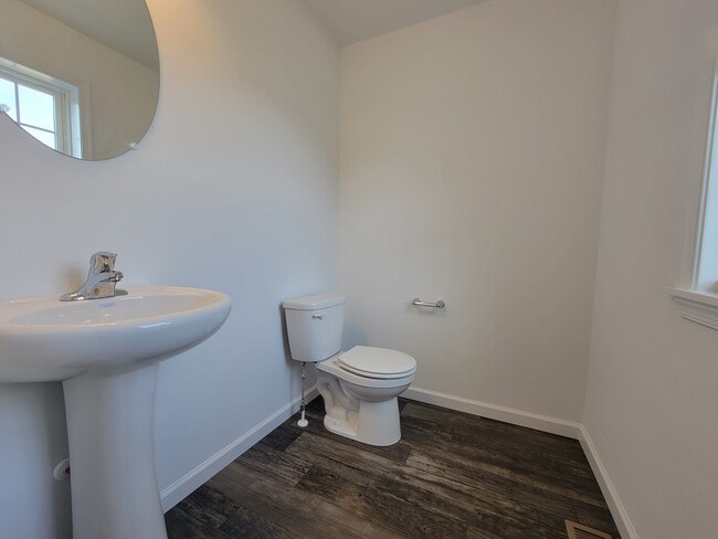 Foto del edificio - 122 Robert Cir