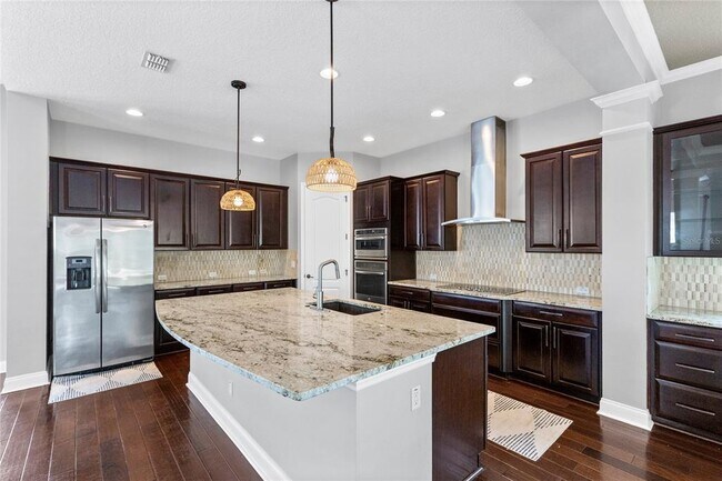 Foto del edificio - 8631 Laureate Blvd