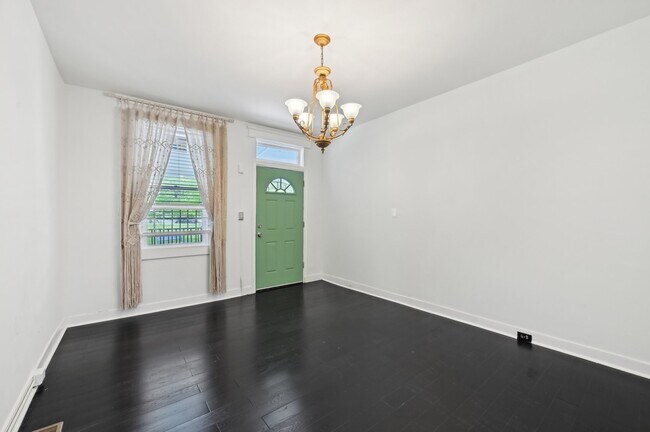 Front door leading into living room - 2431 Linden Ave