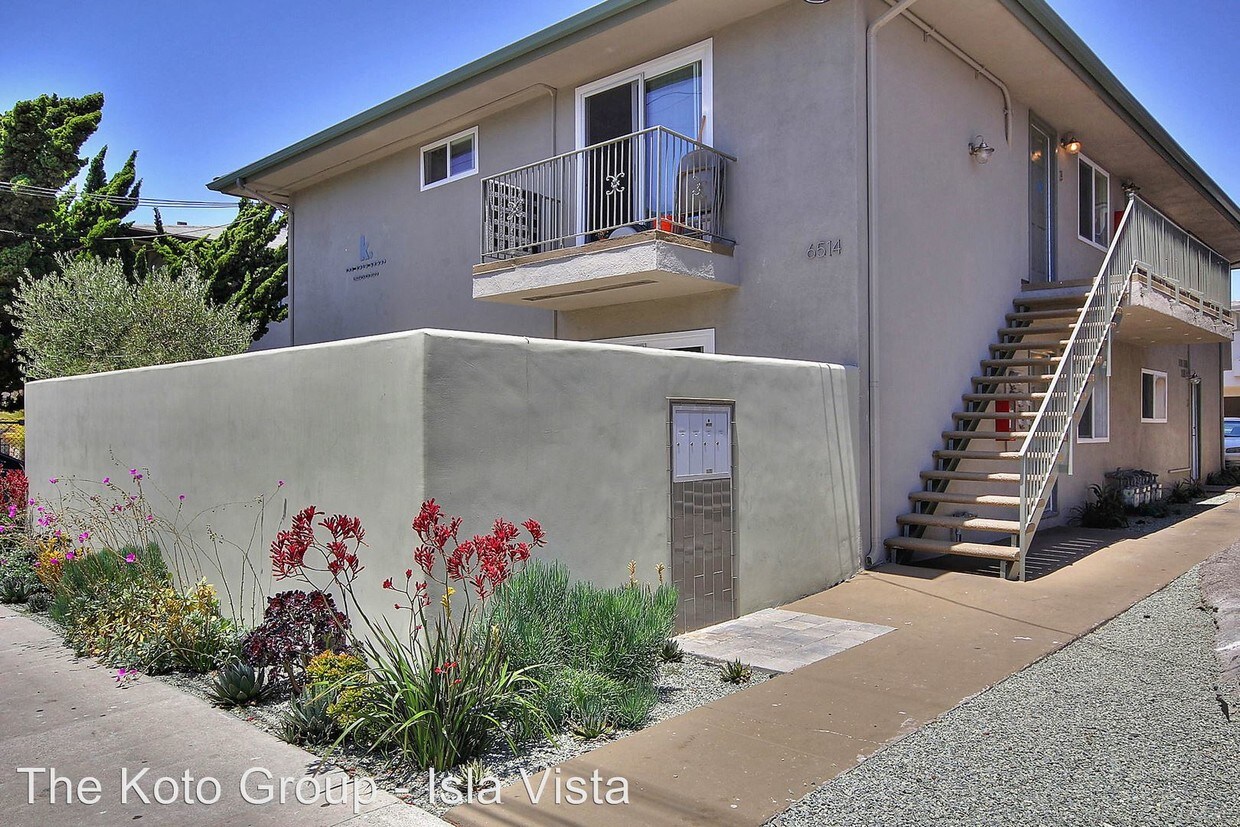 Primary Photo - 2 br, 2 bath Room For Rent - 6514 El Nido