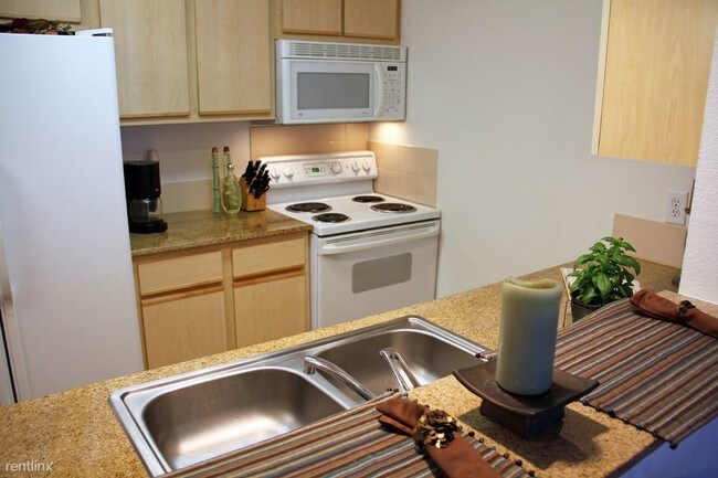 Foto del edificio - 6031 Winsome Ln
