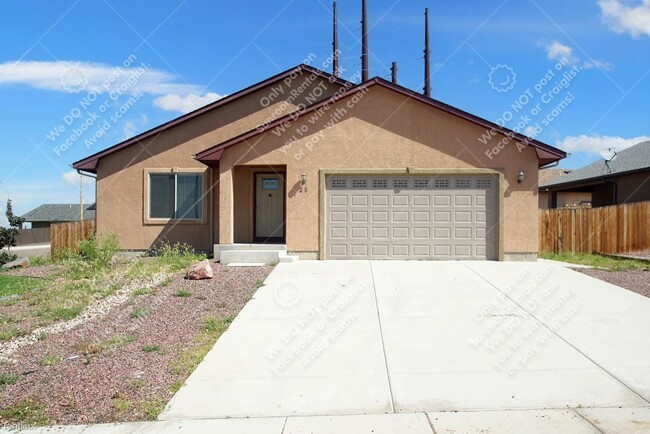 Building Photo - 3 br, 2 bath House - 25 Arrowsmith Dr