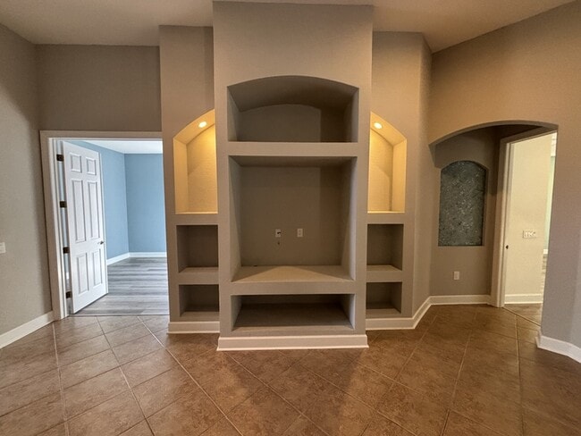 Building Photo - 5550 Whispering Willow Way