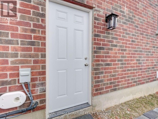 Building Photo - 861 Tea Landing