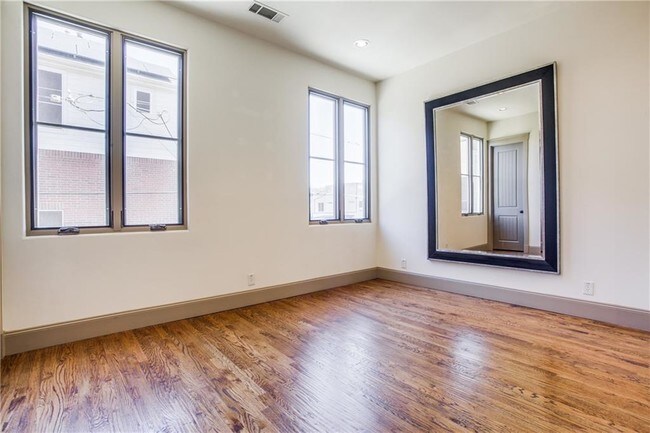 Building Photo - 4406 Bowser Ave