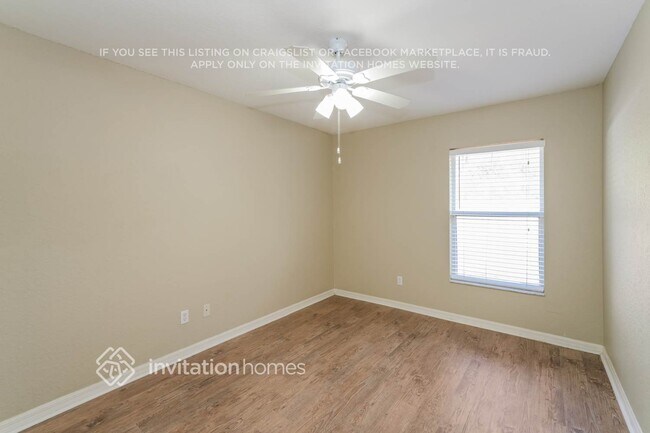 Foto del edificio - 9611 Wydella St