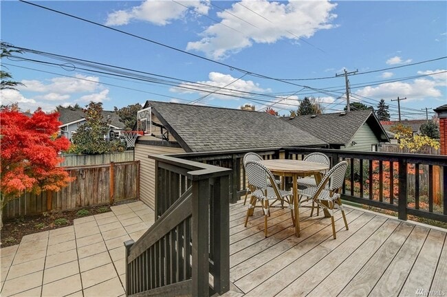 Building Photo - Beautiful 5-Bed Home in Sought-After Madison Park - Available 5/15/26