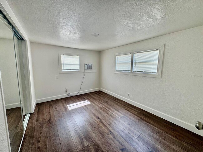 Foto del edificio - 108 Laureti Ln