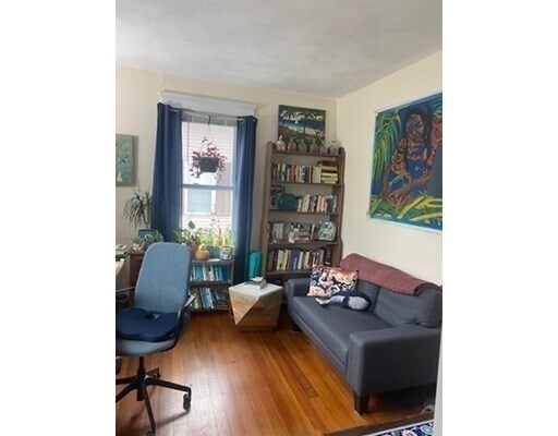 Foto del edificio - 18 Sanborn Ave