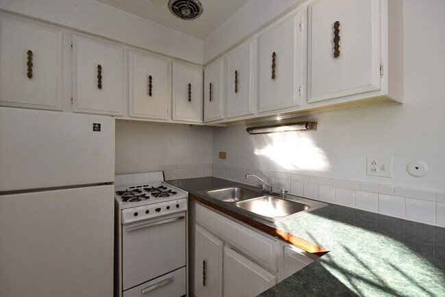 Foto del edificio - 663 W Grace St
