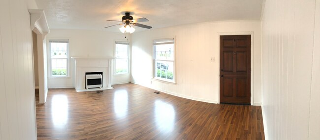 Living room - 532 W 5th St