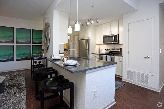 Granite Countertops - Lakeview at Gateway Park