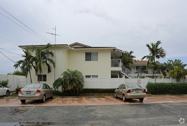Building Photo - 1492 Holly Heights Dr