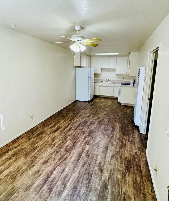 Foto del edificio - 212 W 1st Ave