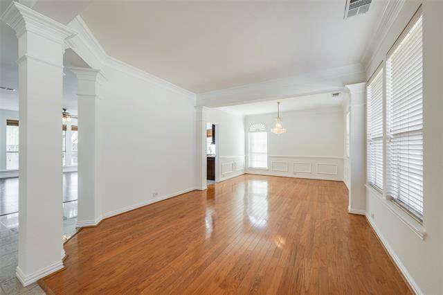 Foto del edificio - 917 Crestview Dr