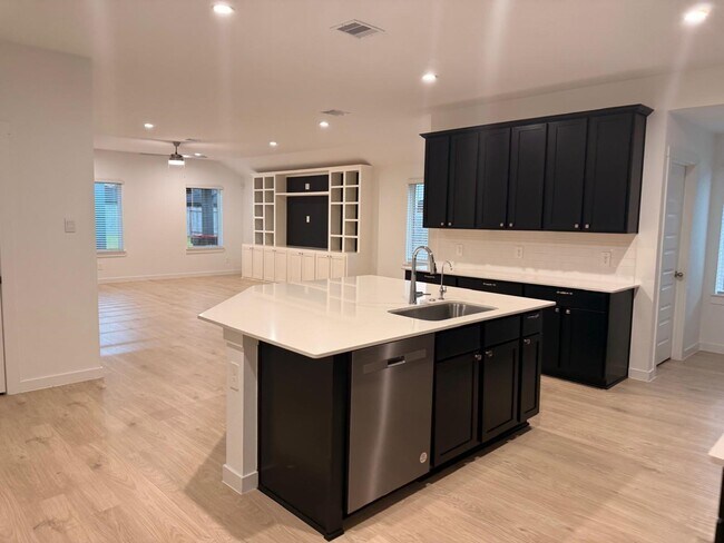 Building Photo - 29903 Foxtail Pne Ct