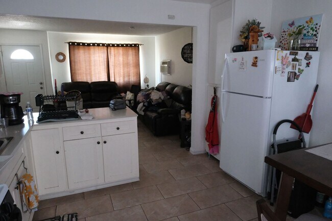 Foto del edificio - 970 E 9th St