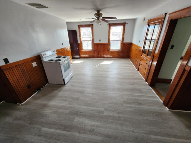Foto del edificio - 152 Maple St