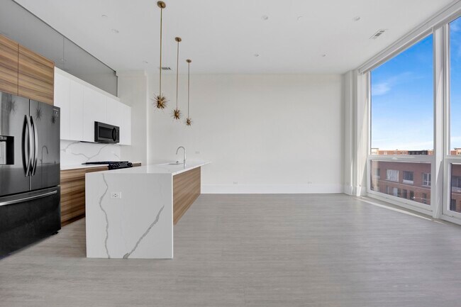 Building Photo - 2400 W Wabansia Ave