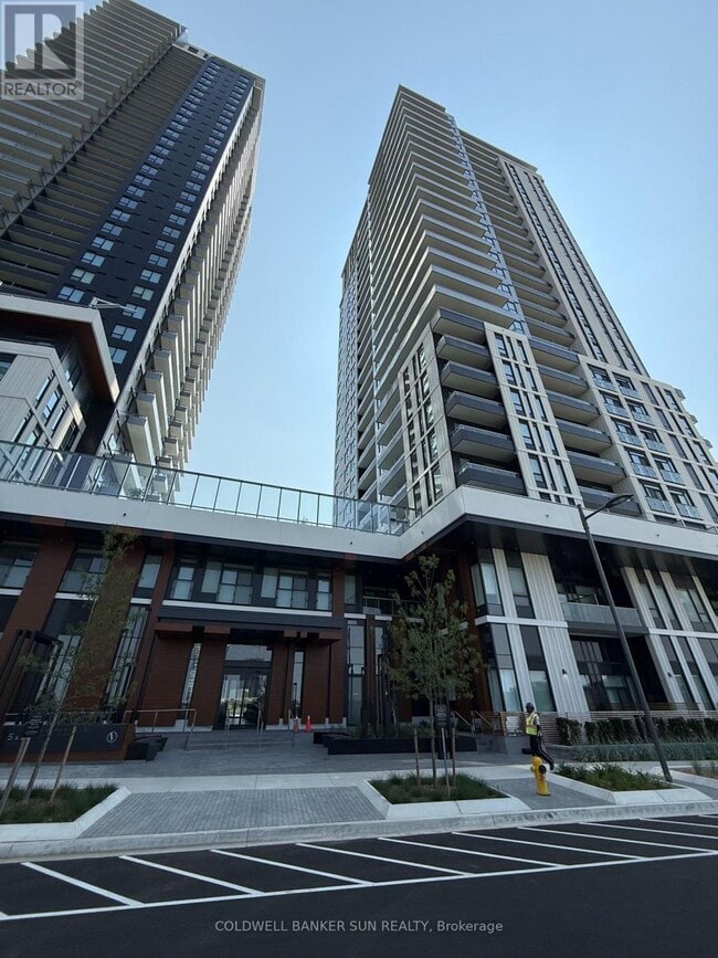 Building Photo - 21 Meadowvale Rd