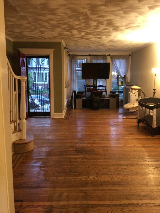 Foto del edificio - Louise Road, West Oak Lane