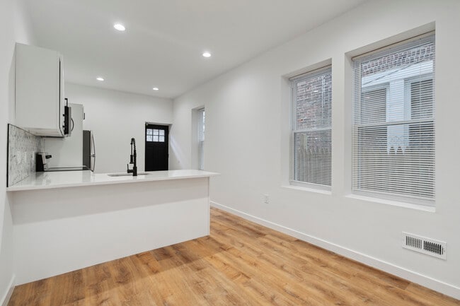 Building Photo - 2526 N 30th St