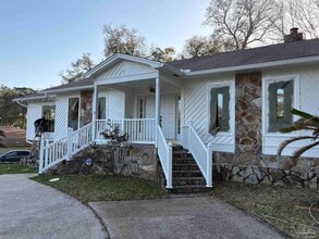 Building Photo - 8755 Thunderbird Dr