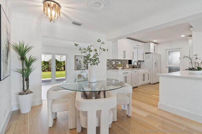 Foto del edificio - 4461 NE 19th Ave
