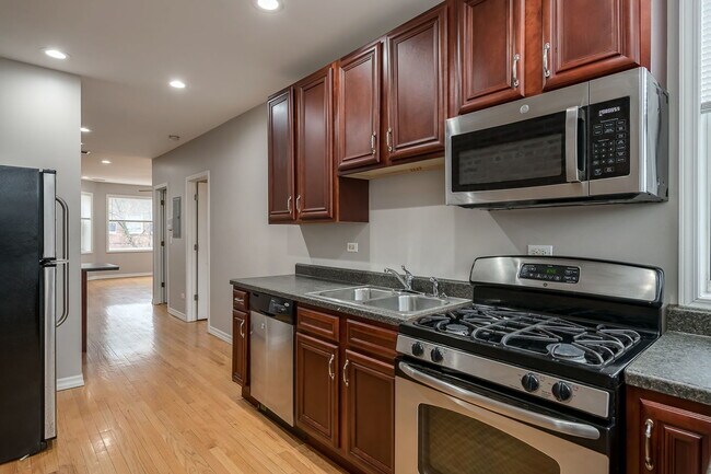 Foto del edificio - 1263 N Springfield Ave