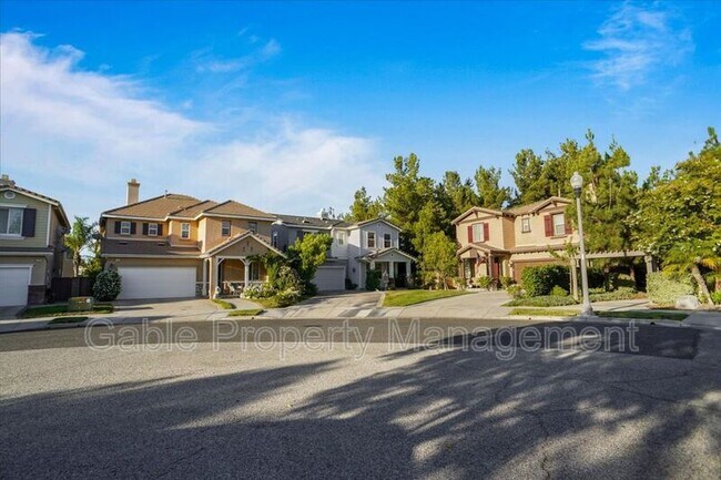 Foto del edificio - 27618 Olive Mill Ct