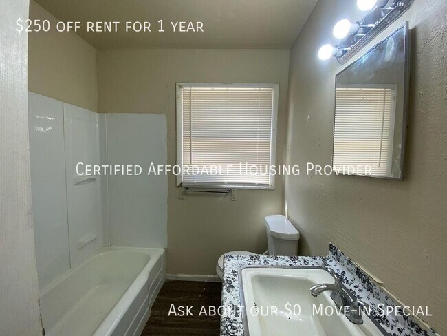 Foto del edificio - 1710 E Dartmouth St