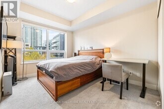 Building Photo - 7-227 Kenaston Gardens