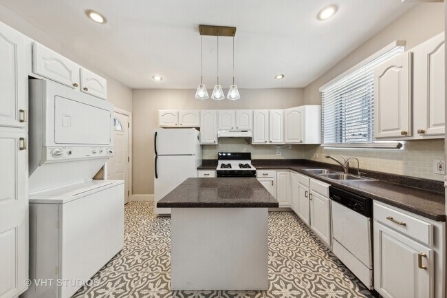 Foto del edificio - 4914 S Drexel Blvd