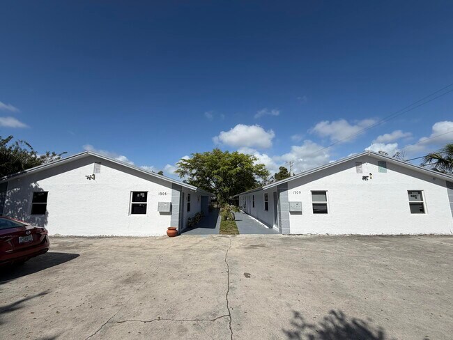 Foto del edificio - 1309 NW 2nd Ave