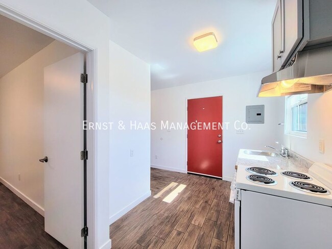 Building Photo - 4514 Linden Ave