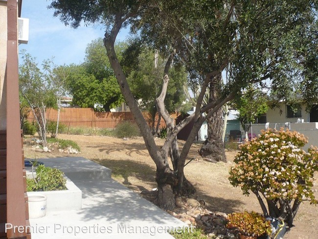 Building Photo - 2 br, 1 bath House - 4064 Hilltop Dr
