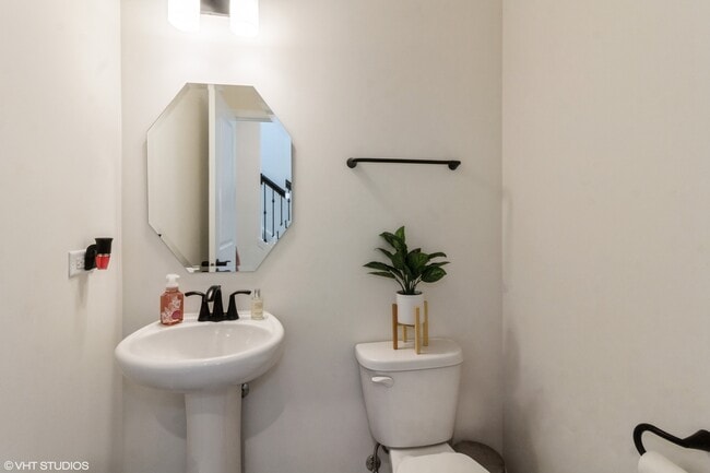 Foto del edificio - 24518 W Alexis Ln