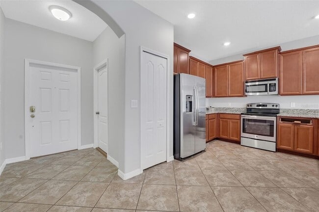 Building Photo - 6477 Sedgeford Dr