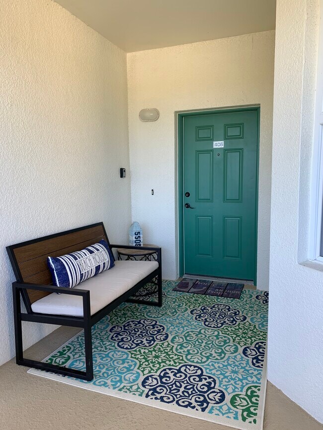 Front entry - 11001 Gulf Reflections Dr