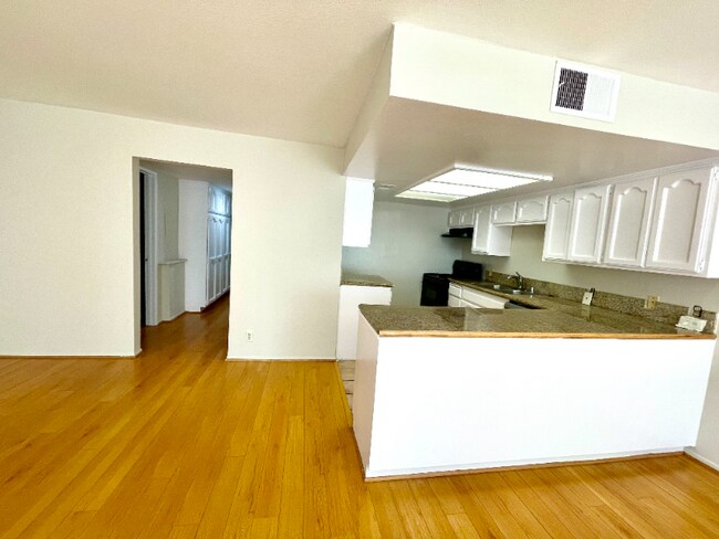 Foto del edificio - 421 N Kenneth Rd