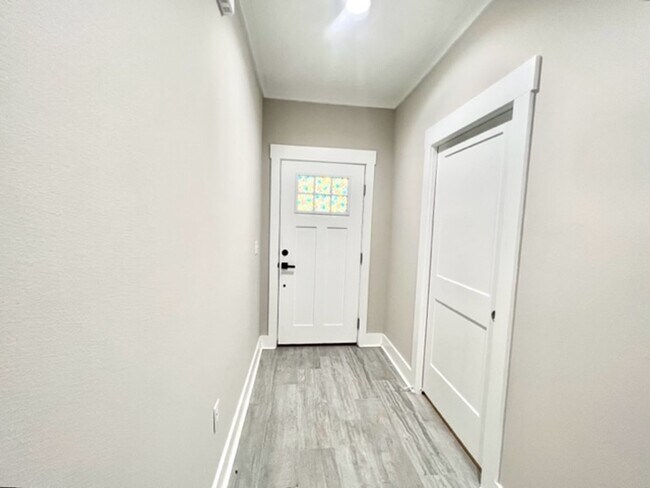 Foto del edificio - 9 Praiseworthy Dr