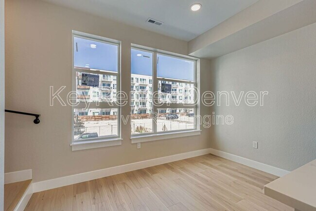 Building Photo - 4100 E Warren Ave