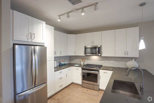 2HAB, 2BA, 1314 ft² - AVE Blue Bell