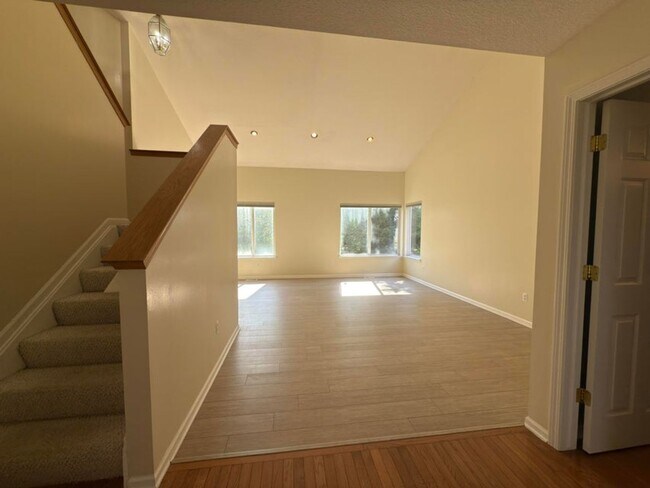 Photo - 1929 Harley Dr House