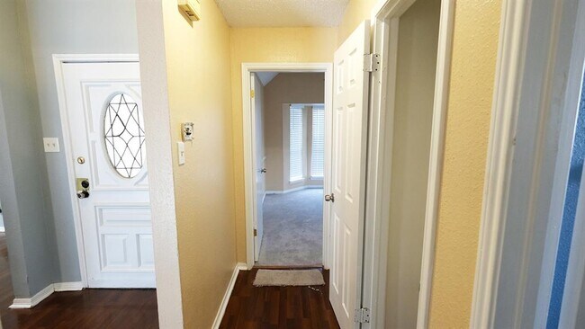 Building Photo - 1203 Beckwood Cir