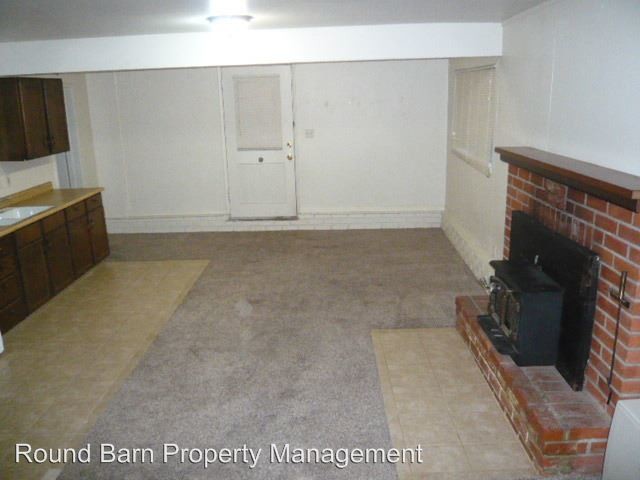 Building Photo - 10080 Canyon Rd