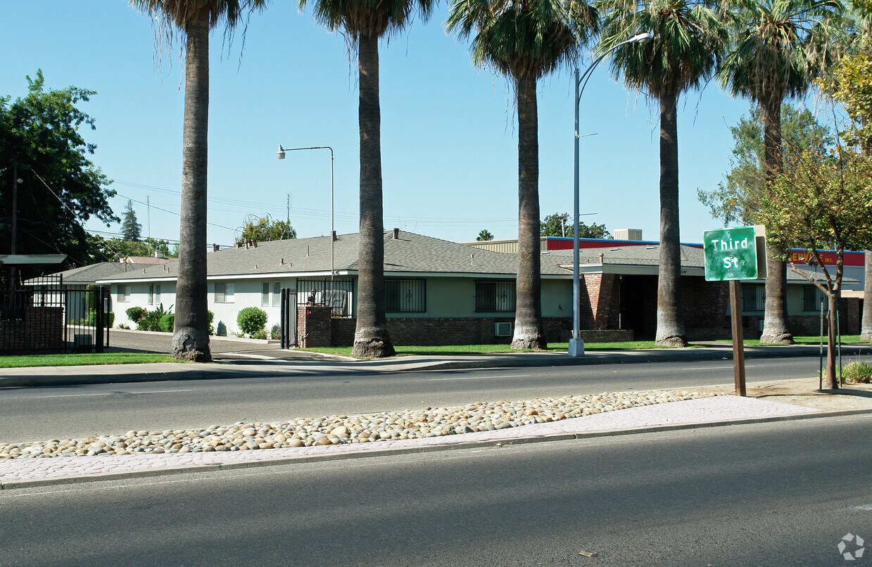 Foto principal - 3336 E Ventura Ave