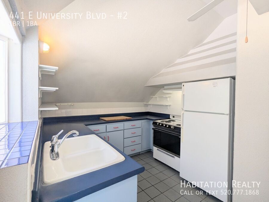 Primary Photo - Pre-Lease!! Spacious 1bed/1bath a balcony ...