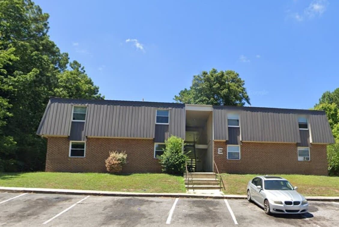 Primary Photo - 2300 Deerman St